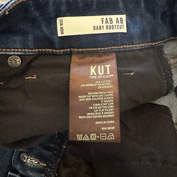 Kut from the Kloth Baby Bootcut, Button Front Jeans size 10 - Picture 11 of 14